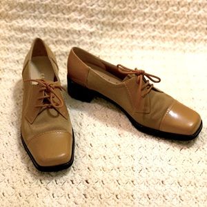 Womens Oxford Shoes, Womens tie-front loafers, trendy, size 7 1/2 narrow